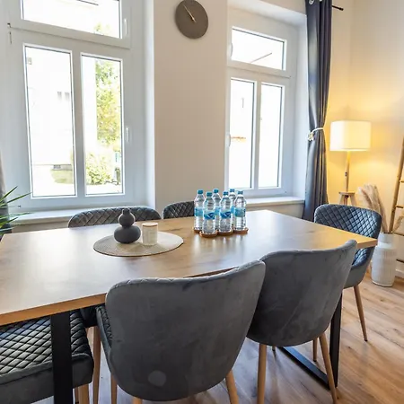 Nuvana Moderne 3-zimmer Mit Balkon, Arbeitsplatz & 10min Zur Innenstadt 公寓 *