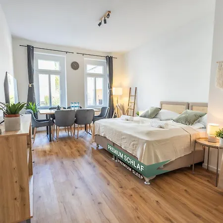 Nuvana Moderne 3-zimmer Mit Balkon, Arbeitsplatz & 10min Zur Innenstadt