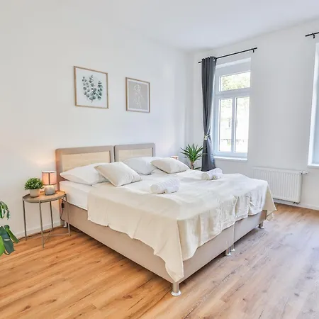 Nuvana Moderne 3-zimmer Mit Balkon, Arbeitsplatz & 10min Zur Innenstadt شقة *