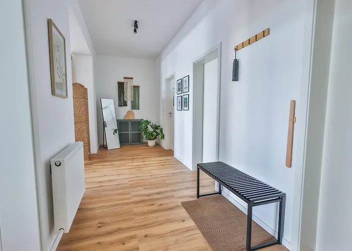 公寓 Nuvana Moderne 3-zimmer Mit Balkon, Arbeitsplatz & 10min Zur Innenstadt *
